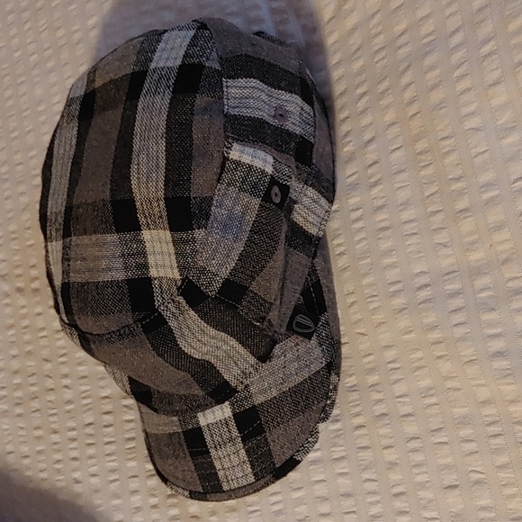 🍁Ben Sherman Plaid Newsboy Cap - Picture 2 of 10